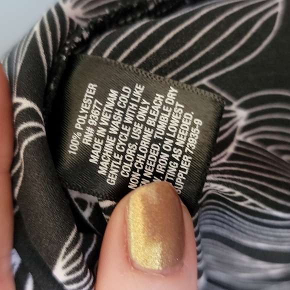 Worthington Office Petite large floral chiffon top - Picture 8 of 9